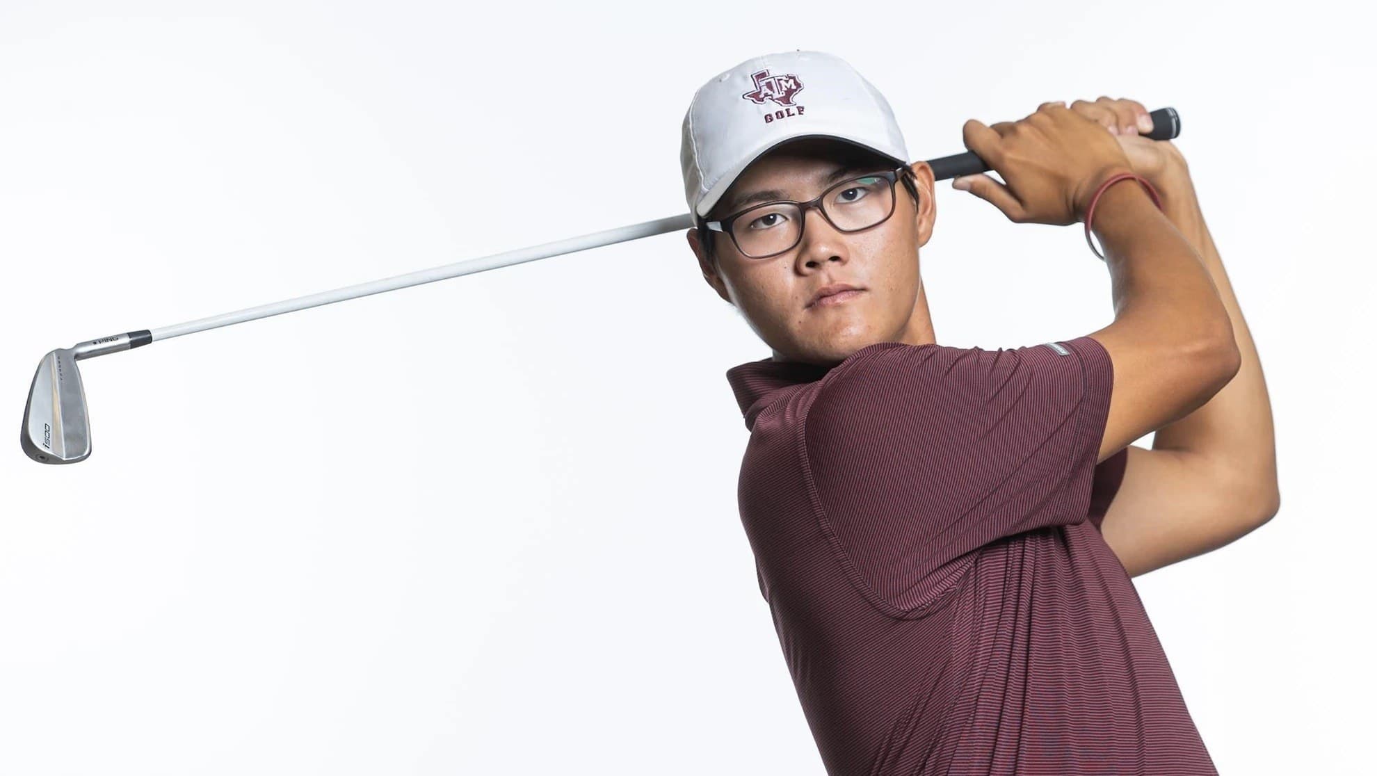 Jimmy Lee holding his finish position with an iron